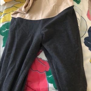 Maternity leggings